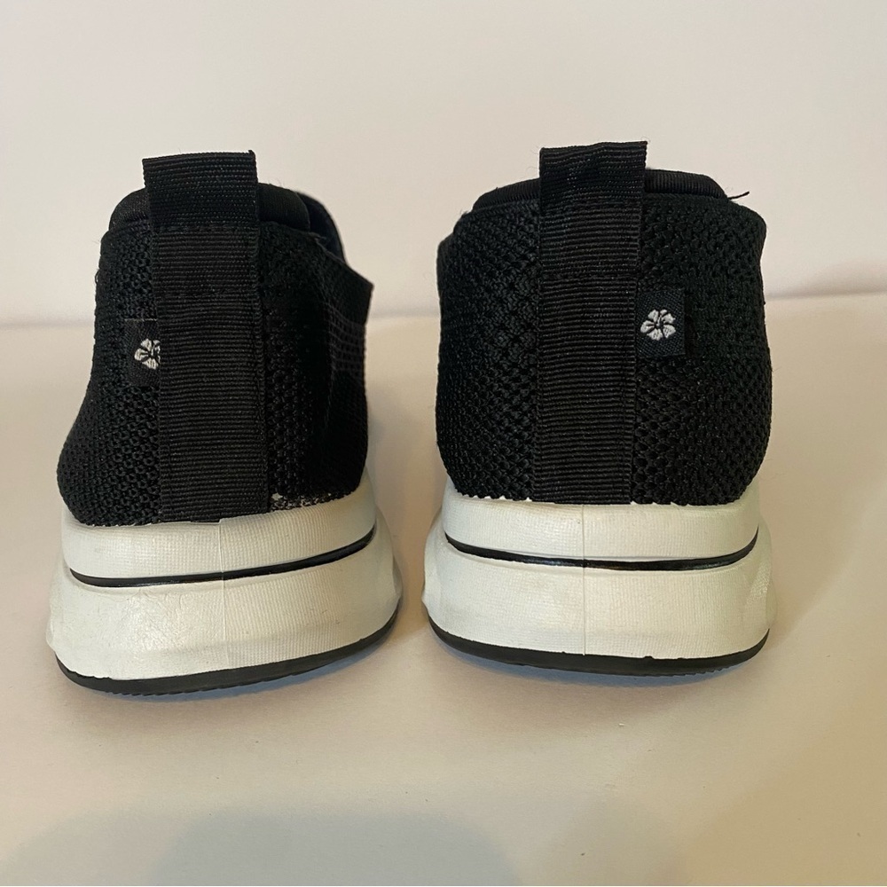 NWOT Tommy Bahama Slip On Memory Foam Sneaker Black Women’s 8 - Picture 6 of 7